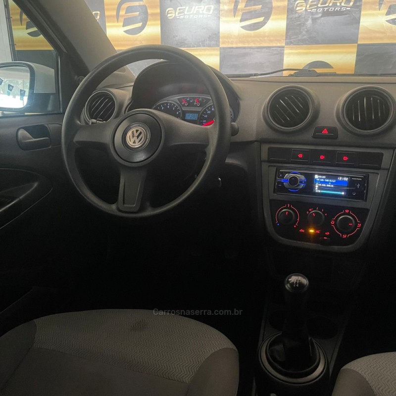 VOYAGE 1.0 MI 8V FLEX 4P MANUAL - 2009 - PORTãO