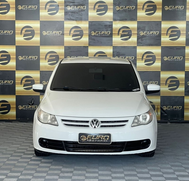 VOYAGE 1.0 MI 8V FLEX 4P MANUAL - 2009 - PORTãO