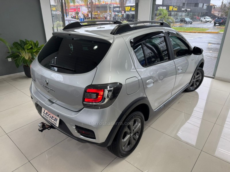 SANDERO 1.6 STEPWAY RIP CURL 8V FLEX 4P MANUAL - 2017 - SãO LEOPOLDO