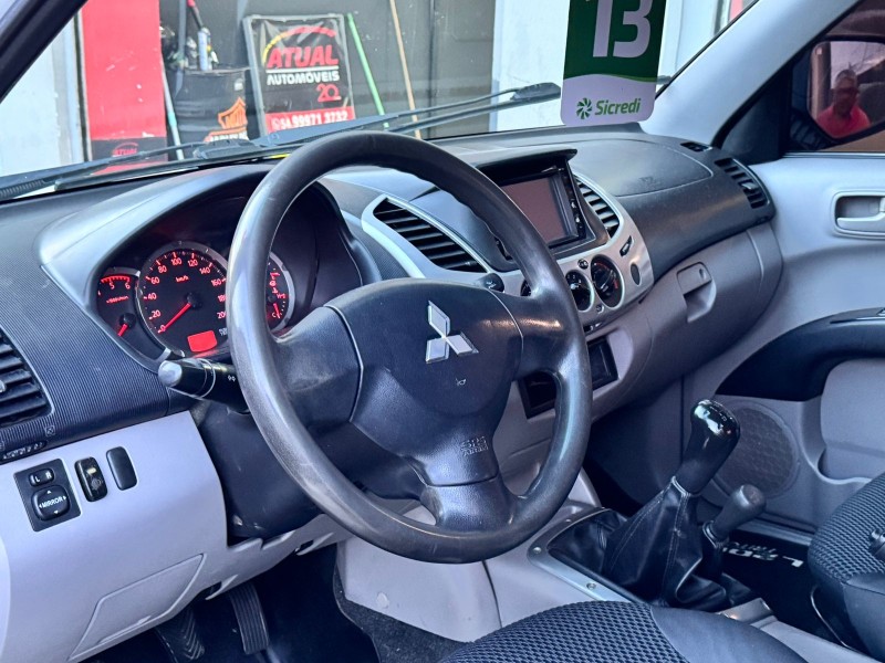 L200 TRITON 3.2 GLX 4X4 CD 16V TURBO INTERCOLER DIESEL 4P MANUAL - 2013 - CAXIAS DO SUL