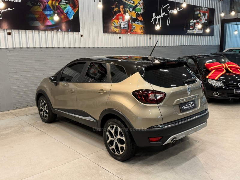 CAPTUR 1.3 INTENSE TURBO 16V FLEX 5P AUTOMÁTICO - 2022 - CAXIAS DO SUL