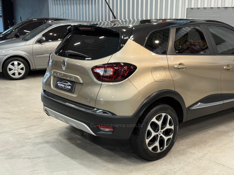 CAPTUR 1.3 INTENSE TURBO 16V FLEX 5P AUTOMÁTICO - 2022 - CAXIAS DO SUL