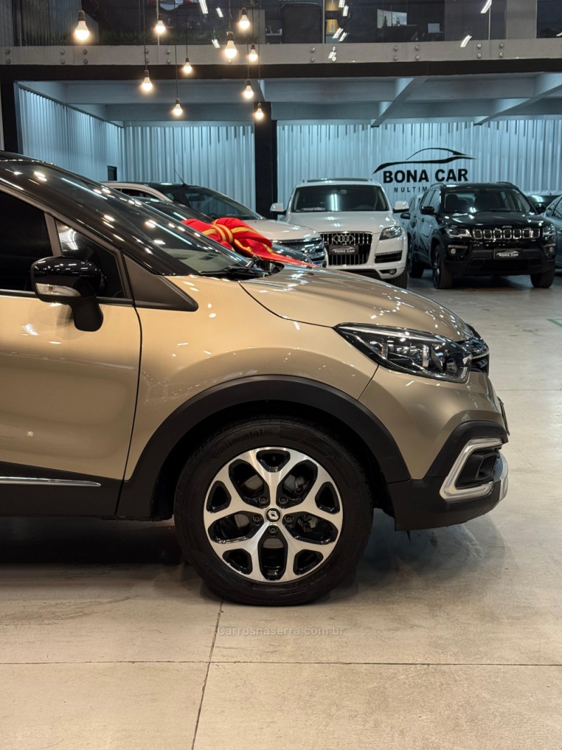 CAPTUR 1.3 INTENSE TURBO 16V FLEX 5P AUTOMÁTICO - 2022 - CAXIAS DO SUL
