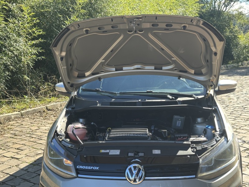 CROSSFOX 1.6 MSI FLEX 16V 4P MANUAL - 2015 - NOVA PRATA