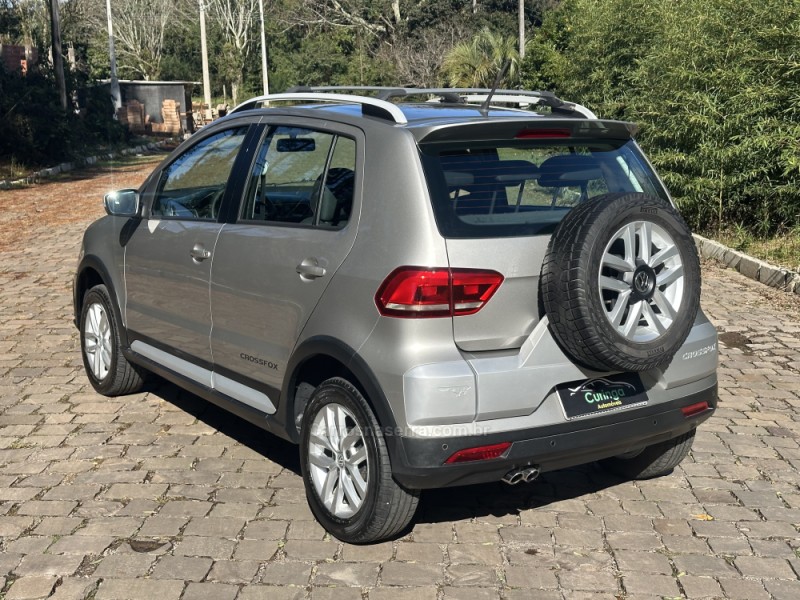 CROSSFOX 1.6 MSI FLEX 16V 4P MANUAL - 2015 - NOVA PRATA