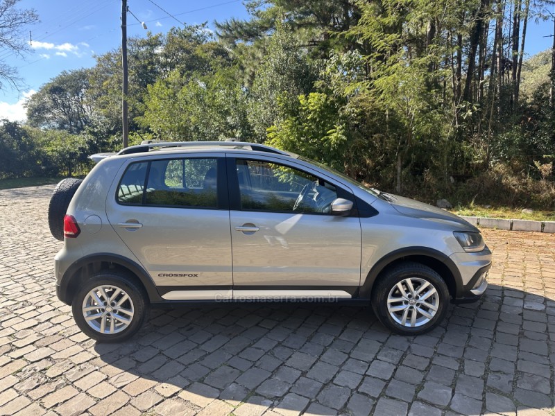 CROSSFOX 1.6 MSI FLEX 16V 4P MANUAL - 2015 - NOVA PRATA
