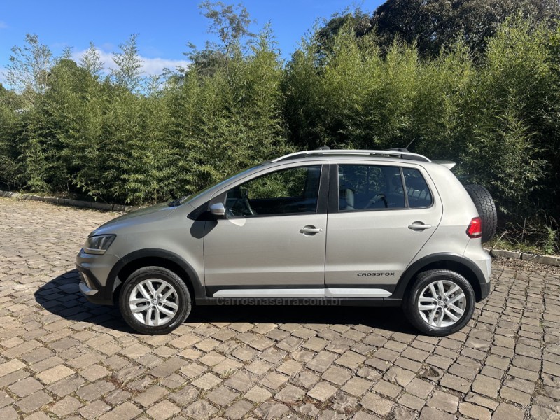 CROSSFOX 1.6 MSI FLEX 16V 4P MANUAL - 2015 - NOVA PRATA