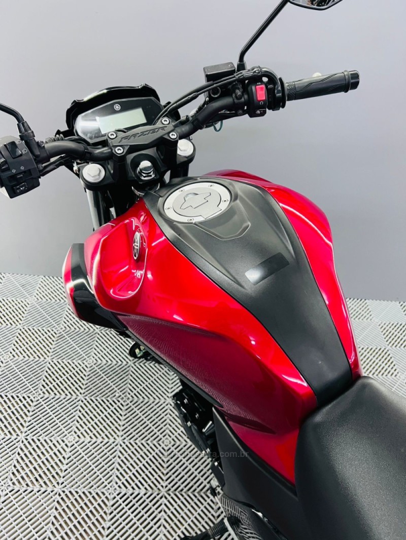 FAZER FZ25 - 2024 - CAMPO BOM