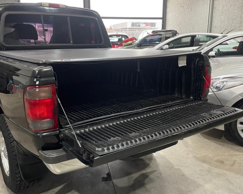 RANGER 2.8 XLT 4X4 CD 8V TURBO INTERCOOLER DIESEL 4P MANUAL - 2004 - VACARIA