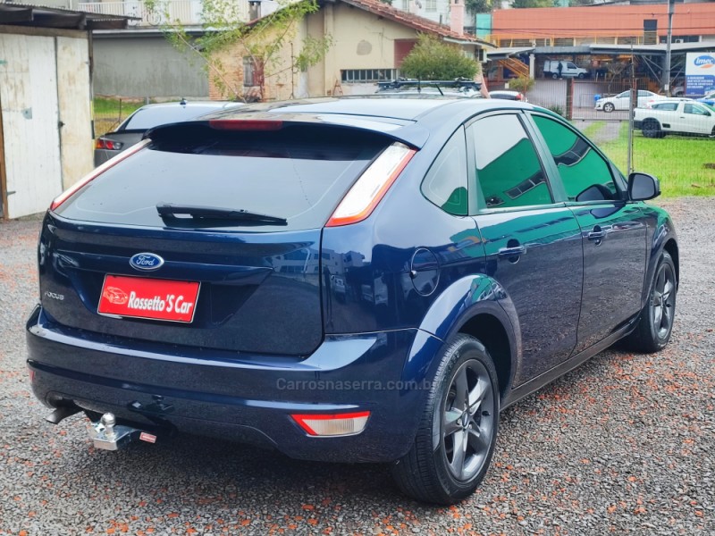 FOCUS 2.0 GLX 16V GASOLINA 4P MANUAL - 2013 - FARROUPILHA