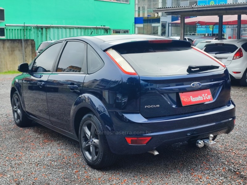 FOCUS 2.0 GLX 16V GASOLINA 4P MANUAL - 2013 - FARROUPILHA