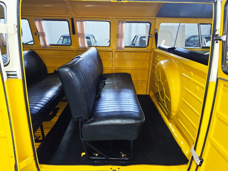 KOMBI 1.5 STANDARD 8V GASOLINA 4P MANUAL - 1975 - CAXIAS DO SUL