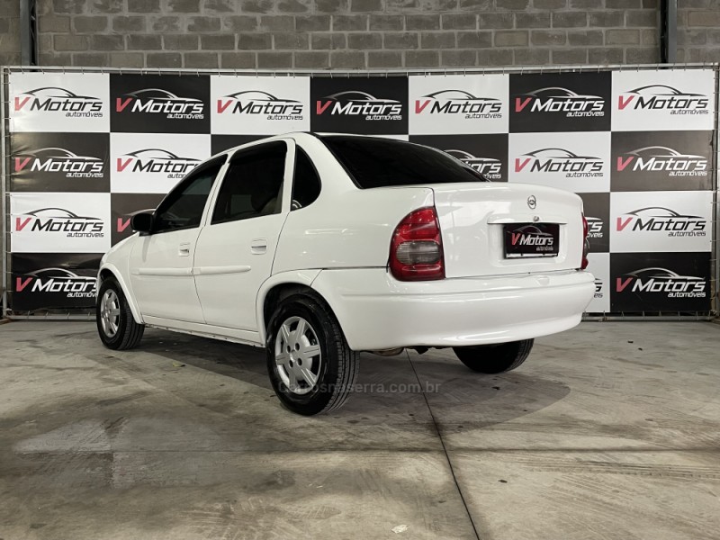 CORSA 1.0 MPFI CLASSIC SEDAN 8V GASOLINA 4P MANUAL - 2003 - PAROBé
