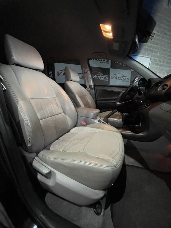 RAV4 2.4 4X2 16V GASOLINA 4P AUTOMÁTICO - 2011 - PAROBé
