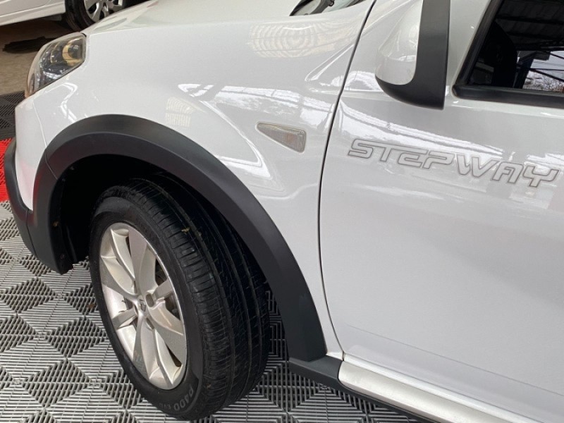 SANDERO 1.6 STEPWAY 16V FLEX 4P AUTOMÁTICO - 2014 - CAXIAS DO SUL