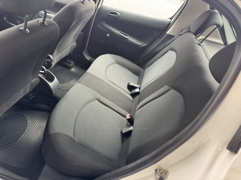 207 1.4 ACTIVE 8V FLEX 4P MANUAL - 2014 - NOVA PRATA