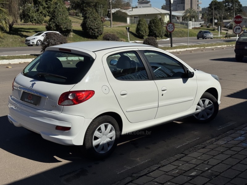 207 1.4 ACTIVE 8V FLEX 4P MANUAL - 2014 - NOVA PRATA