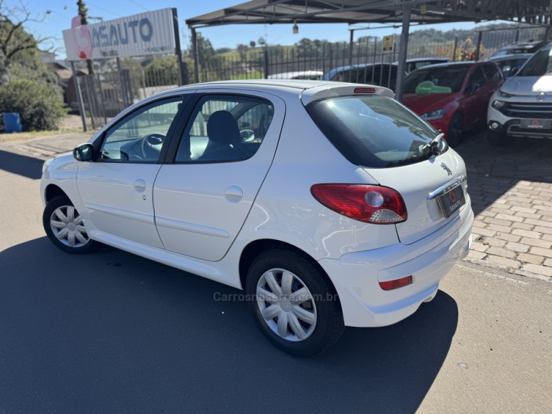 207 1.4 ACTIVE 8V FLEX 4P MANUAL - 2014 - NOVA PRATA