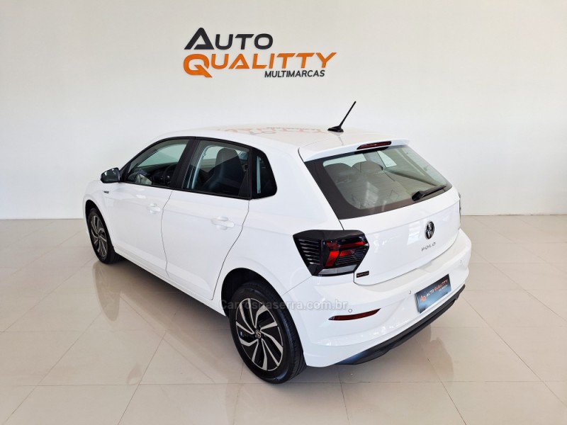 POLO 1.0 170 TSI 12V HIGHLINE FLEX 4P AUTOMÁTICO - 2023 - CAXIAS DO SUL