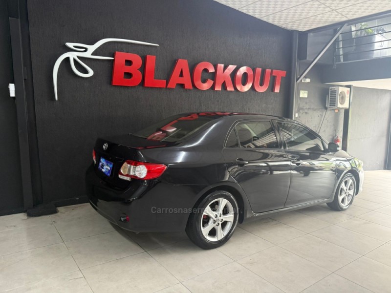 COROLLA 1.8 XEI 16V FLEX 4P MANUAL - 2010 - CAMPO BOM