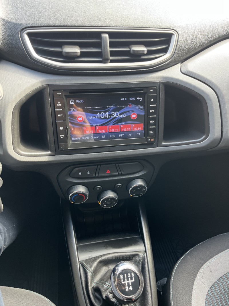 ONIX 1.0 MPFI LS 8V FLEX 4P MANUAL - 2015 - CAXIAS DO SUL