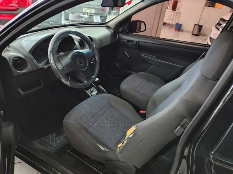 CELTA 1.0 MPFI SPIRIT 8V FLEX 2P MANUAL - 2011 - NOVA PRATA