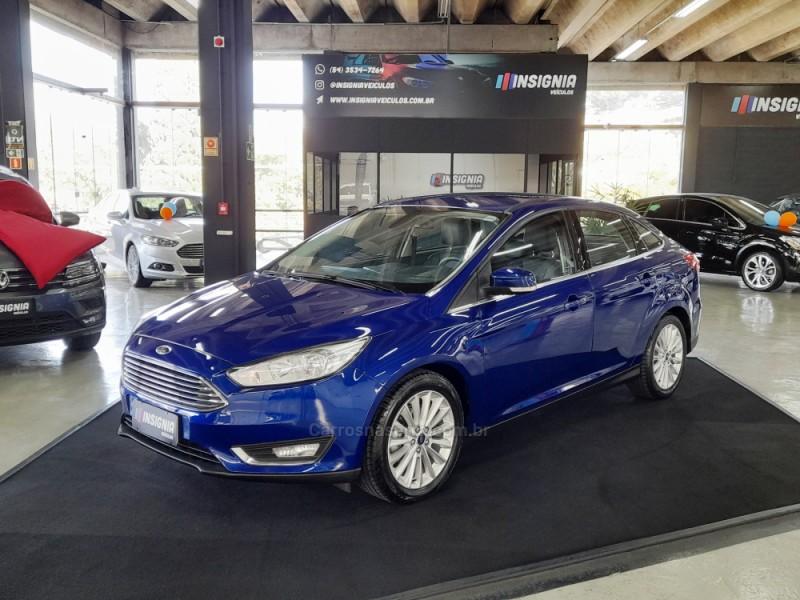 focus 2.0 titanium fastback 16v flex 4p automatico 2016 caxias do sul