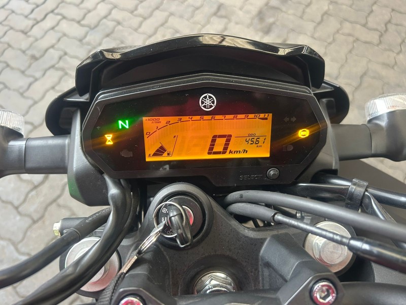 FAZER FZ25 - 2023 - TRêS COROAS