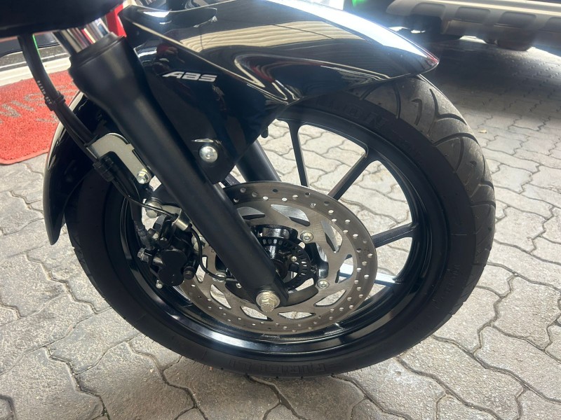 FAZER FZ25 - 2023 - TRêS COROAS
