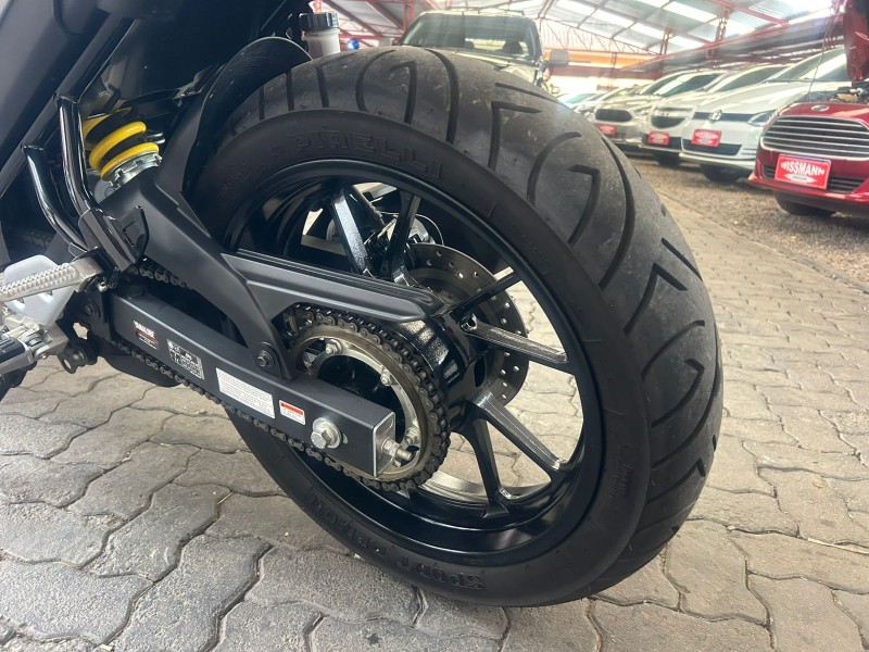 FAZER FZ25 - 2023 - TRêS COROAS