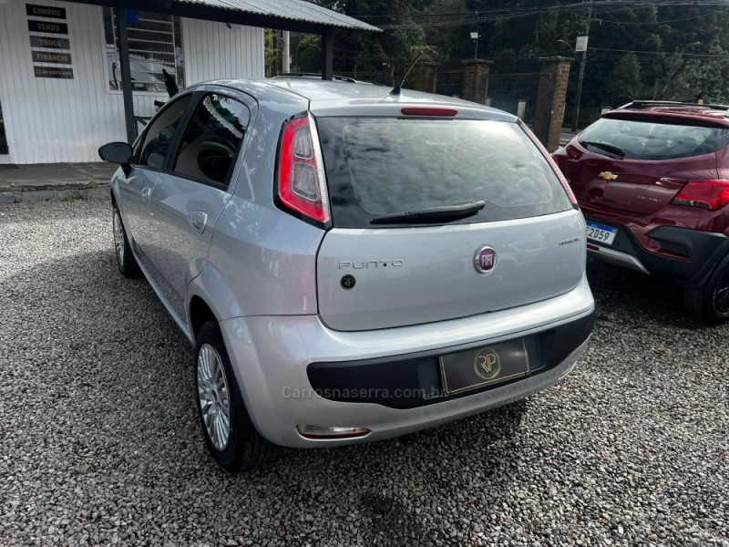 PUNTO 1.4 ATTRACTIVE 8V FLEX 4P MANUAL - 2015 - CANELA