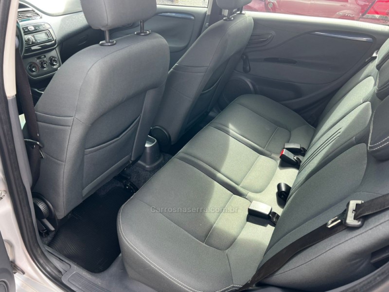 PUNTO 1.4 ATTRACTIVE 8V FLEX 4P MANUAL - 2015 - CANELA