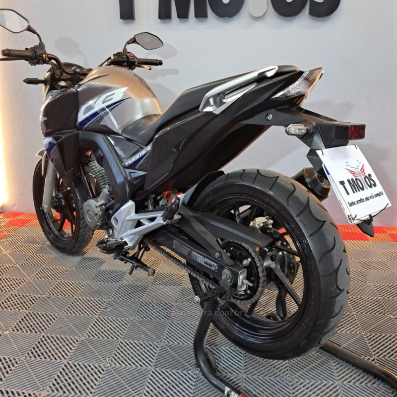 CB 250F TWISTER CBS - 2020 - PORTãO