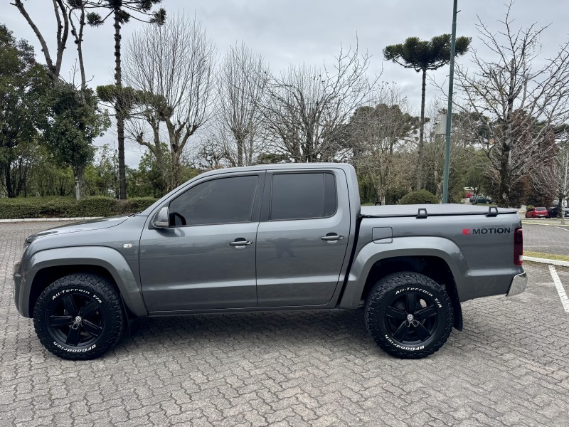 AMAROK 2.0 HIGHLINE 4X4 CD 16V TURBO INTERCOOLER DIESEL 4P AUTOMÁTICO - 2017 - CAXIAS DO SUL