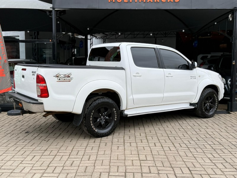 HILUX 3.0 SRV 4X4 CD 16V TURBO DIESEL 4P MANUAL - 2010 - LAGOA VERMELHA