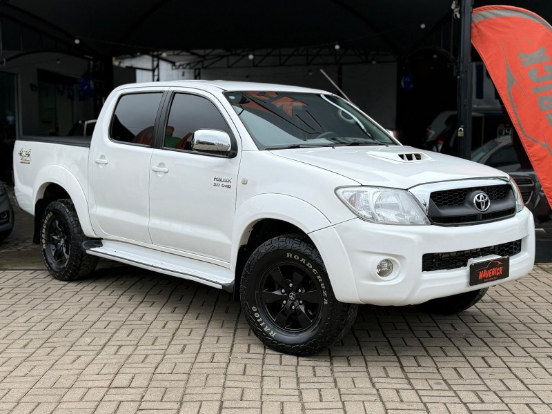 HILUX 3.0 SRV 4X4 CD 16V TURBO DIESEL 4P MANUAL - 2010 - LAGOA VERMELHA