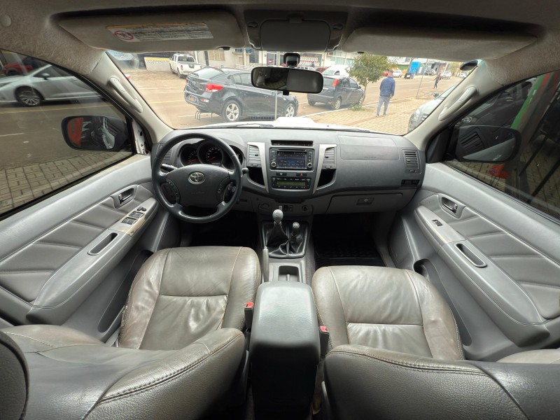 HILUX 3.0 SRV 4X4 CD 16V TURBO DIESEL 4P MANUAL - 2010 - LAGOA VERMELHA