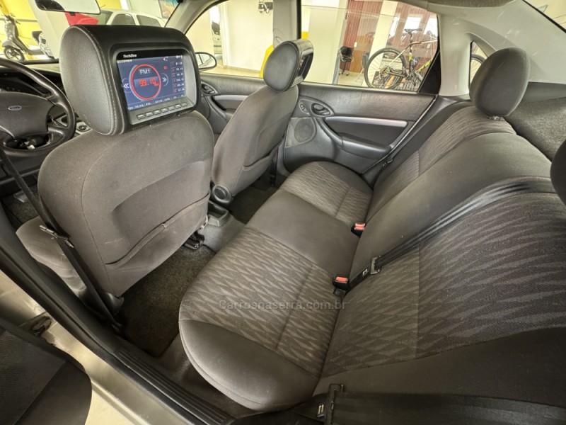 FOCUS 1.6 GLX SEDAN 8V GASOLINA 4P MANUAL - 2005 - FLORES DA CUNHA
