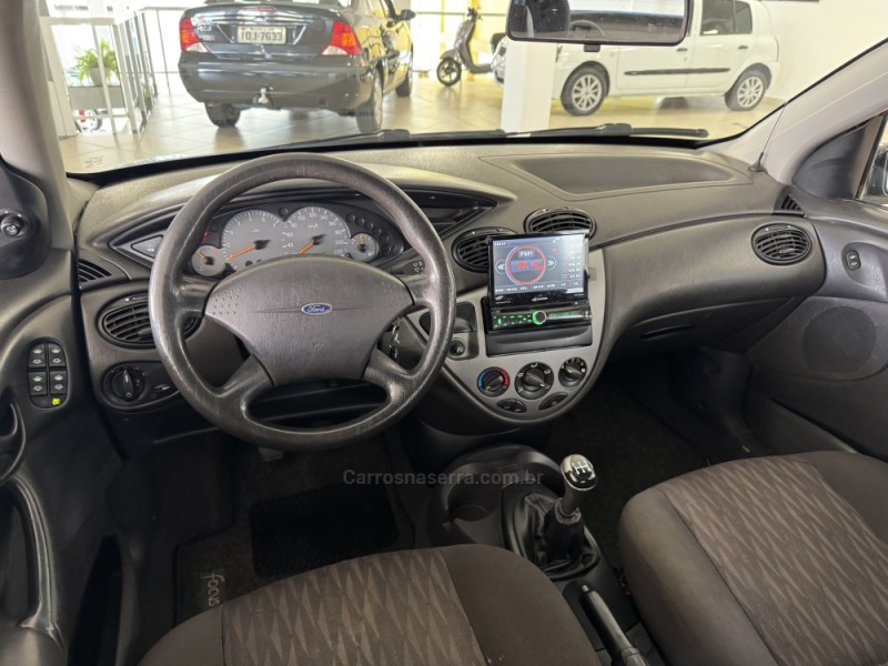 FOCUS 1.6 GLX SEDAN 8V GASOLINA 4P MANUAL - 2005 - FLORES DA CUNHA