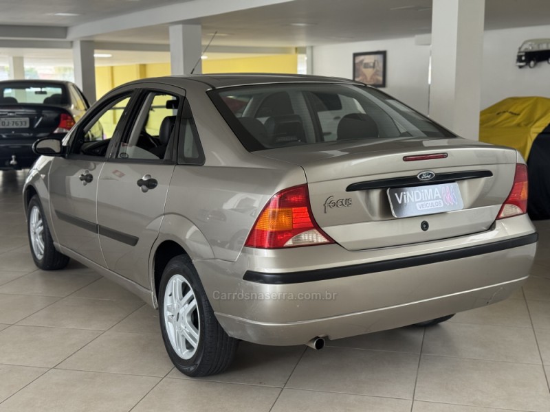 FOCUS 1.6 GLX SEDAN 8V GASOLINA 4P MANUAL - 2005 - FLORES DA CUNHA