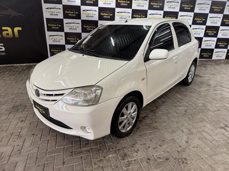 ETIOS 1.3 XS 16V FLEX 4P MANUAL - 2013 - CAXIAS DO SUL