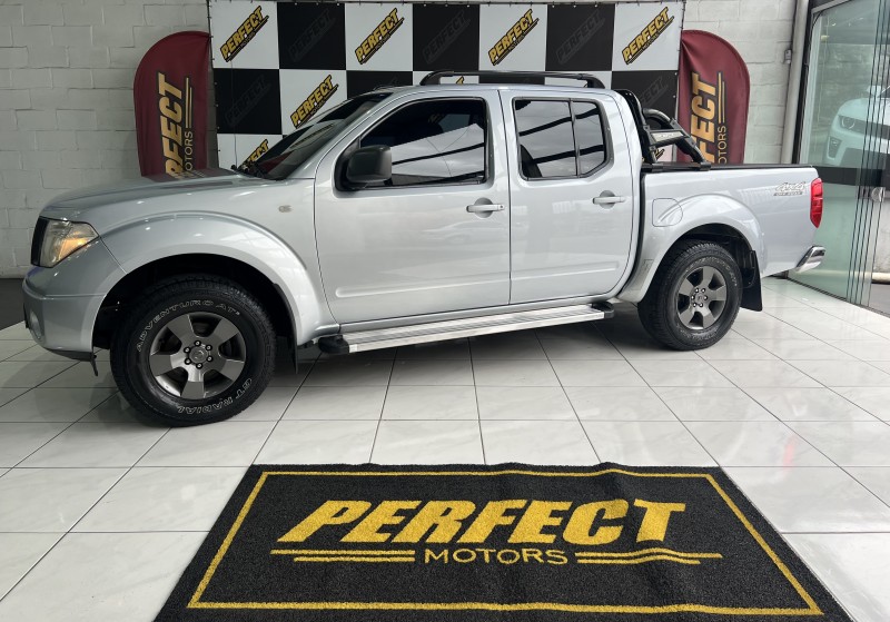 frontier 2.5 se 4x4 cd turbo eletronic diesel 4p manual 2009 portao