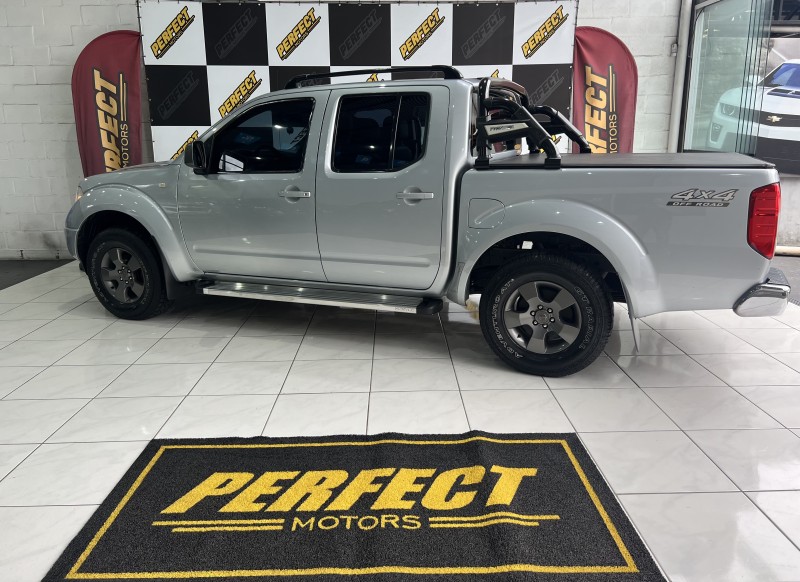 FRONTIER 2.5 SE 4X4 CD TURBO ELETRONIC DIESEL 4P MANUAL - 2009 - PORTãO