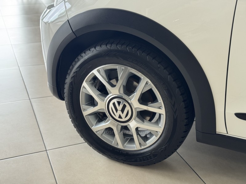 UP 1.0 TSI CROSS 12V FLEX 4P MANUAL - 2017 - FLORES DA CUNHA