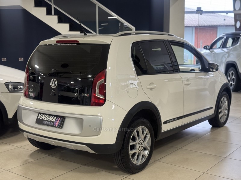 UP 1.0 TSI CROSS 12V FLEX 4P MANUAL - 2017 - FLORES DA CUNHA