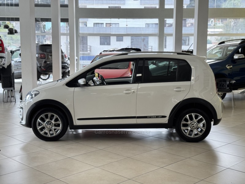 UP 1.0 TSI CROSS 12V FLEX 4P MANUAL - 2017 - FLORES DA CUNHA