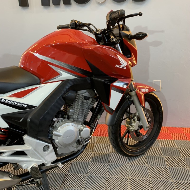 CB 250F TWISTER CBS - 2017 - PORTãO