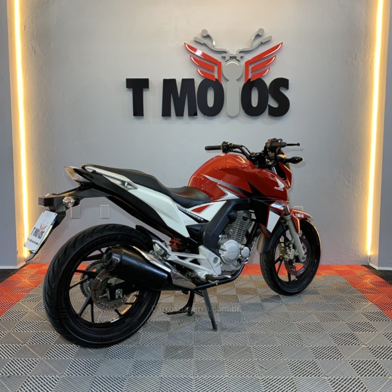 CB 250F TWISTER CBS - 2017 - PORTãO
