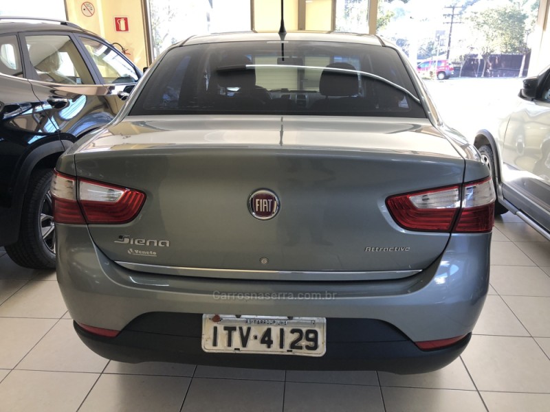 GRAND SIENA 1.4 MPI ATTRACTIVE 8V FLEX 4P MANUAL - 2013 - FARROUPILHA