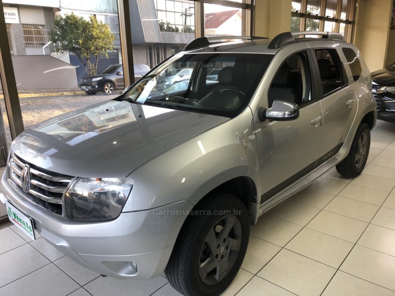 DUSTER RENAULT DUSTER 1.6 TECH ROAD DYNAMIQUE 4X2 16V FLEX 4P MANUAL - 2013 - FARROUPILHA